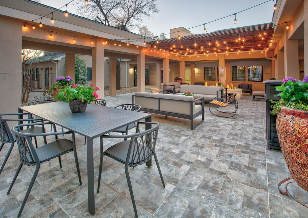 Staybridge Suites Plano - Richardson Area 6/70