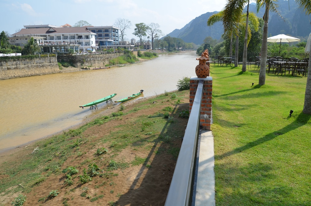 Saksiri Riverside Boutique Hotel 43/50