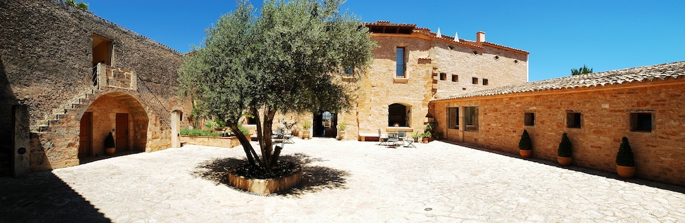 Casal Santa Eulalia 37/50
