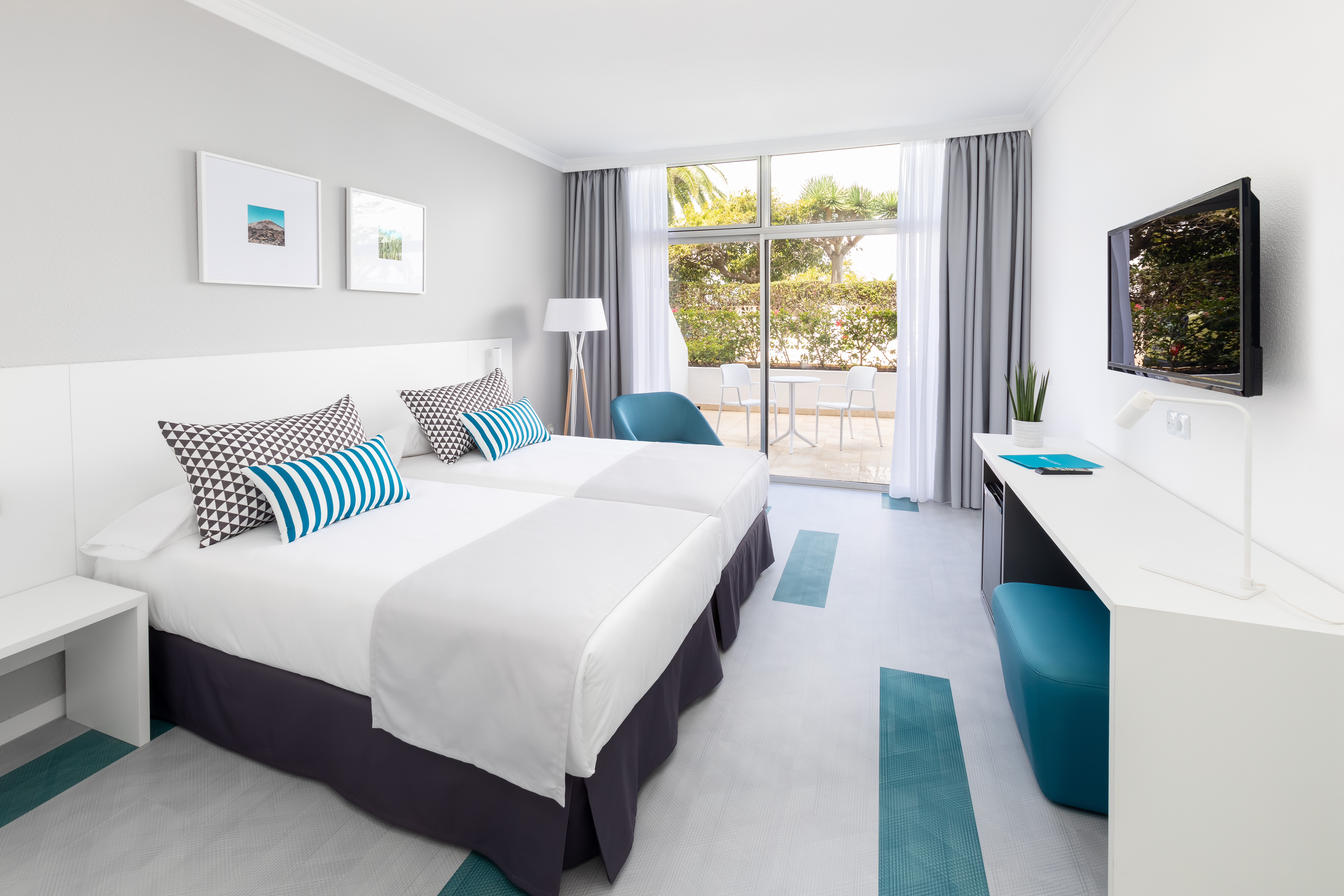 ROOM, DOUBLE OR TWIN BED, SEA VIEW
