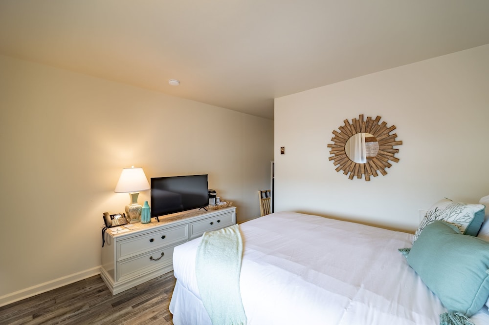 Ocean Glass Inn 15/50