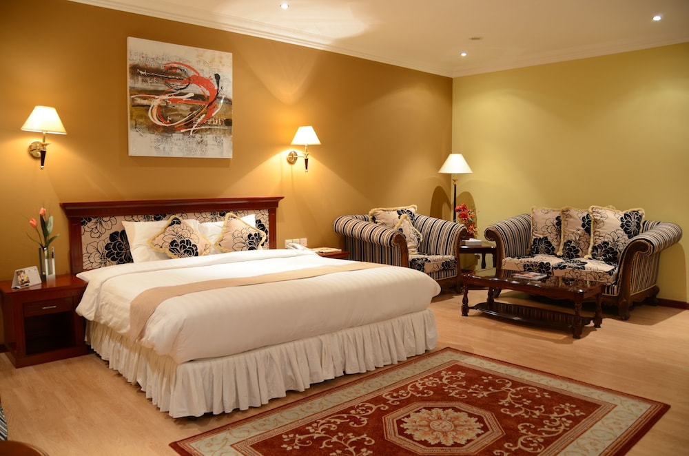 Pars International Hotel 24/58
