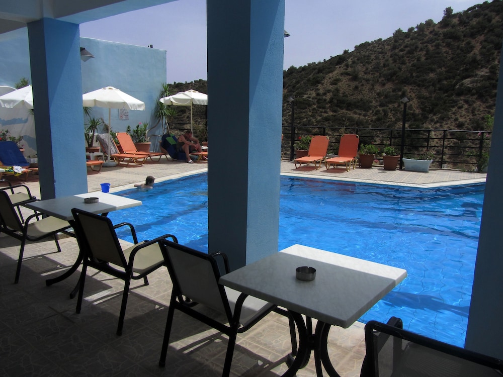 Petra Hotel 55/59