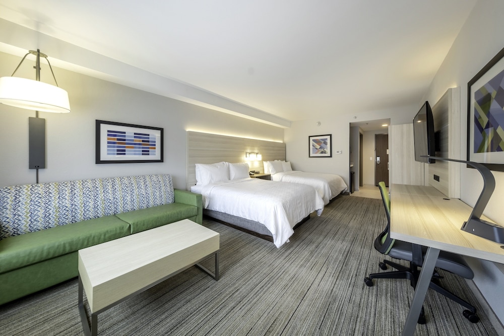 Holiday Inn Express Suites Staunton 15/75