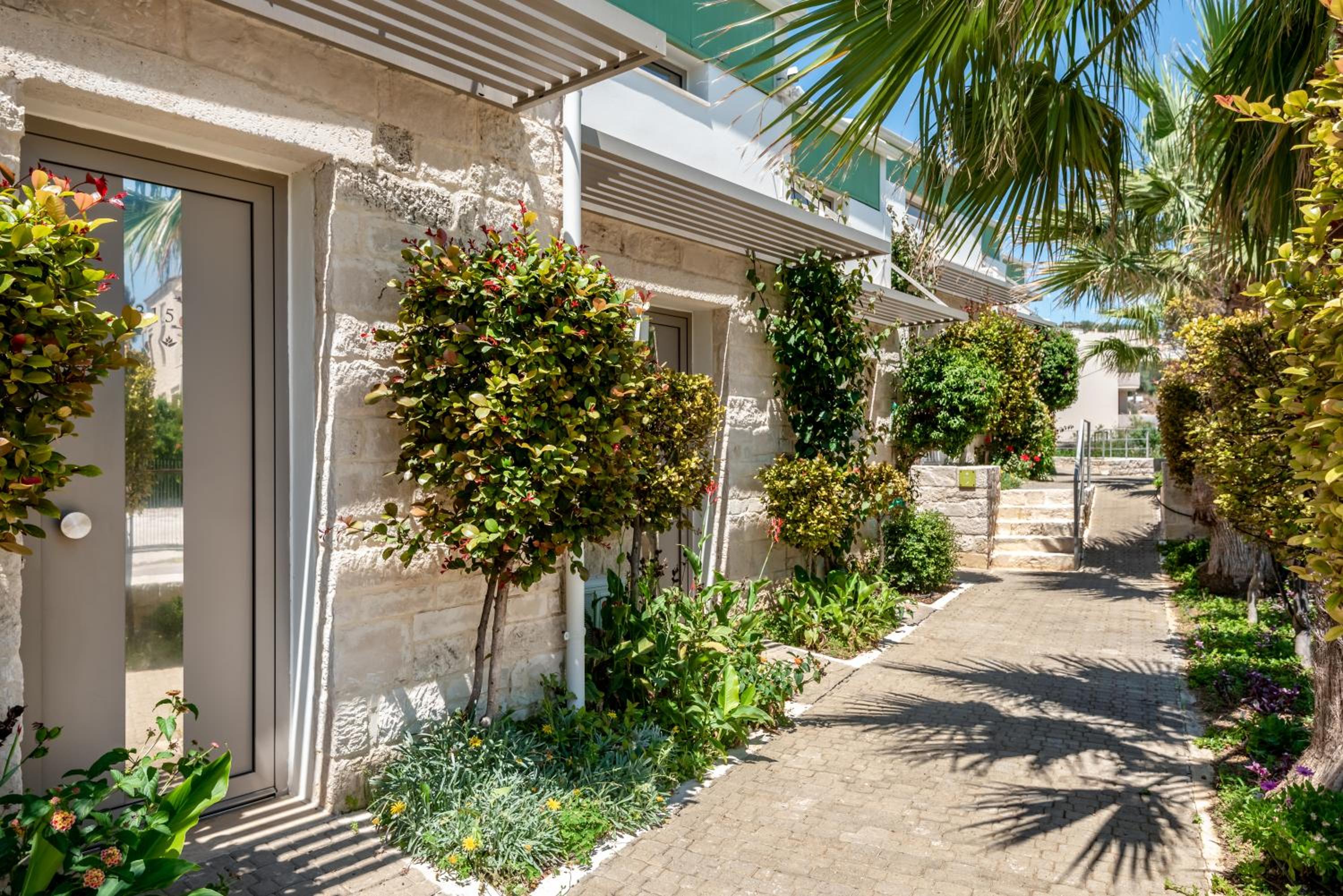 Aloe Boutique and Suites - Adults Only 56/60