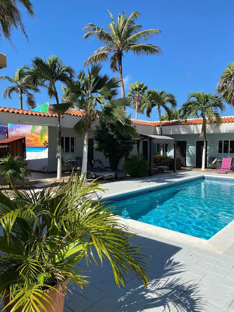 Arubiana Inn 53/64
