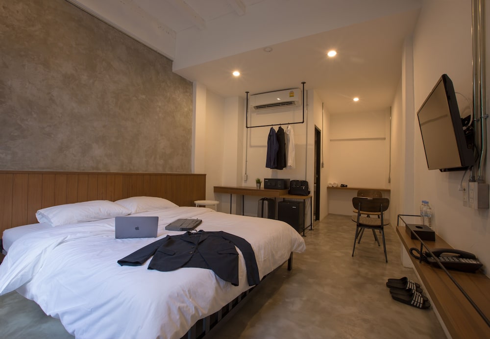 Lost Inn Bkk 11/67