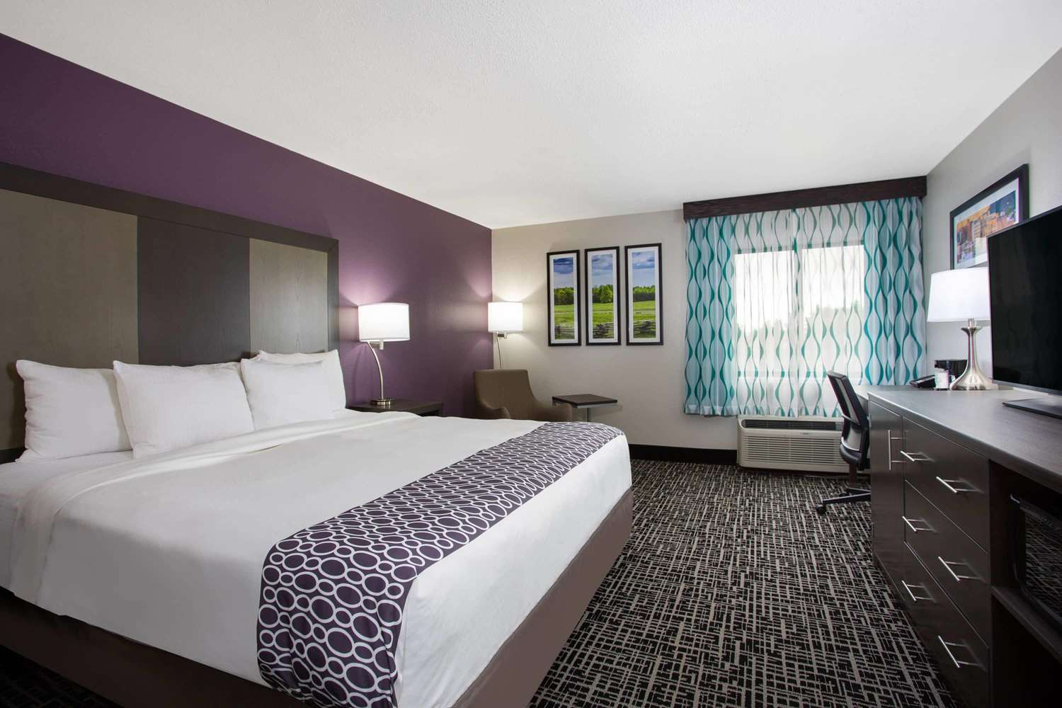 La Quinta Inn & Suites by Wyndham Roanoke Salem 9/58