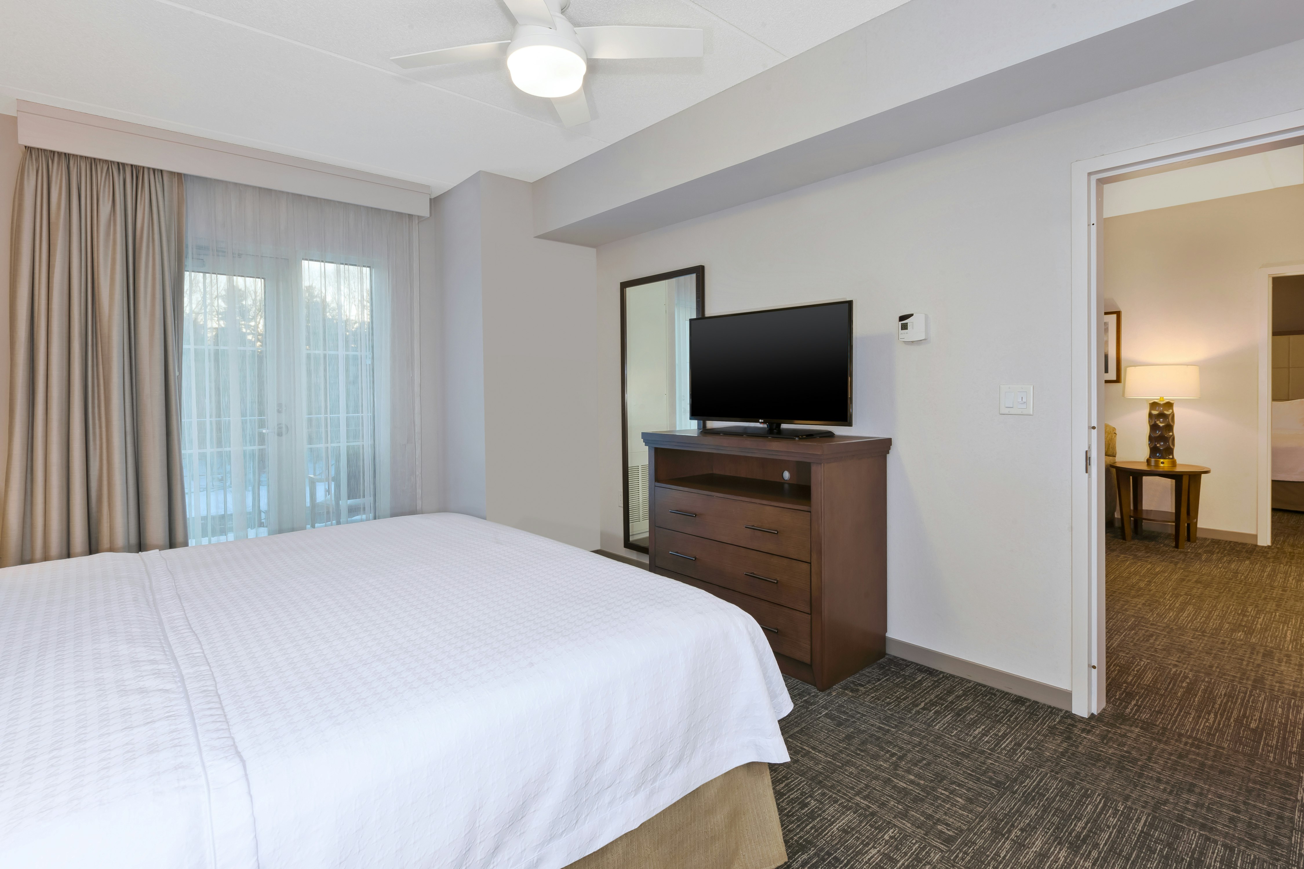 2 Bedrooms, 1 King or 2 Queen Beds, Balcony, Accessible