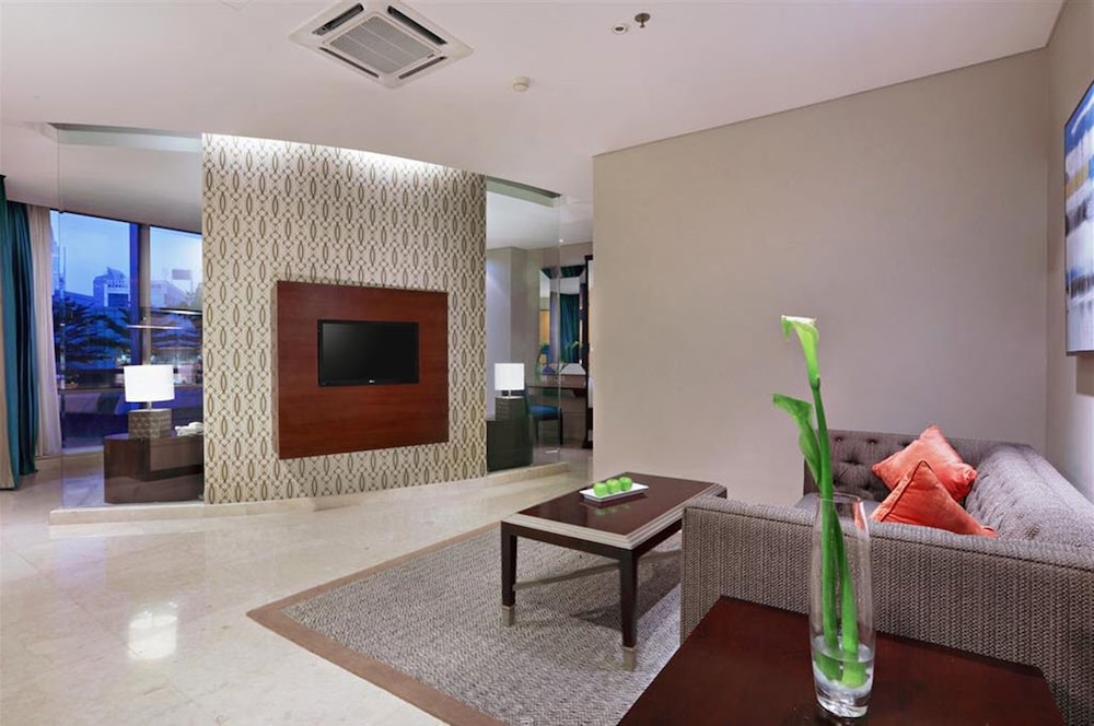 The Grove Suites by Grand Aston 35/57