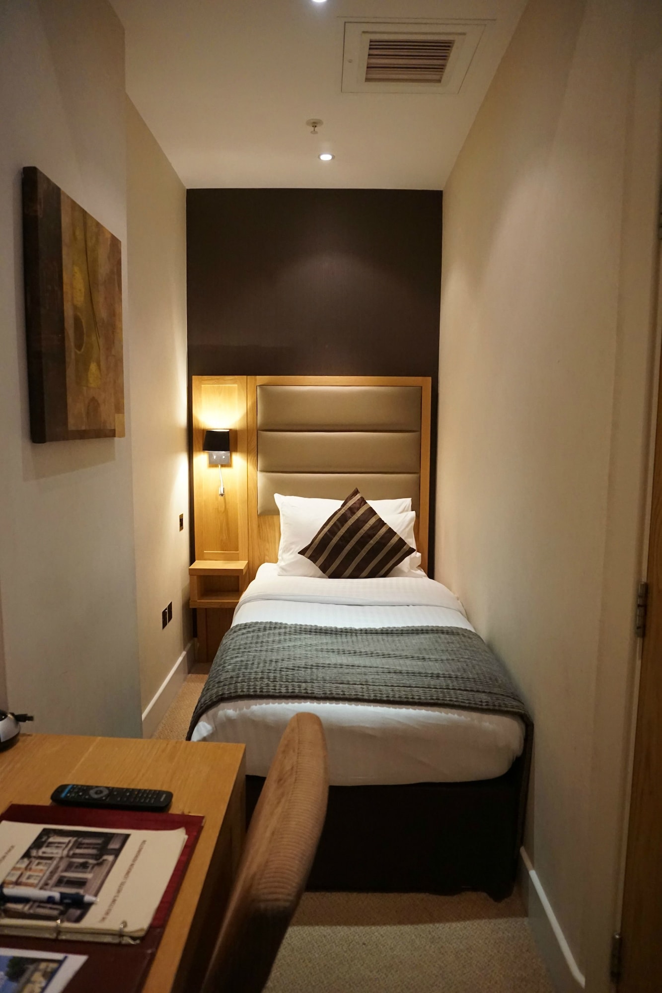 STANDARD, SINGLE BED