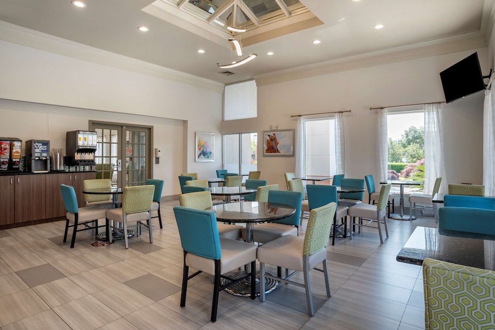 Best Western Carlton Suites 37/42
