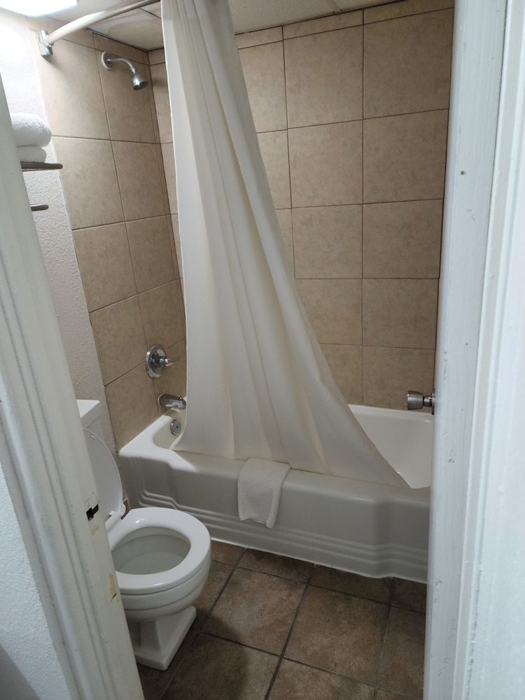 Americas Best Value Inn Elizabethtown 16/26