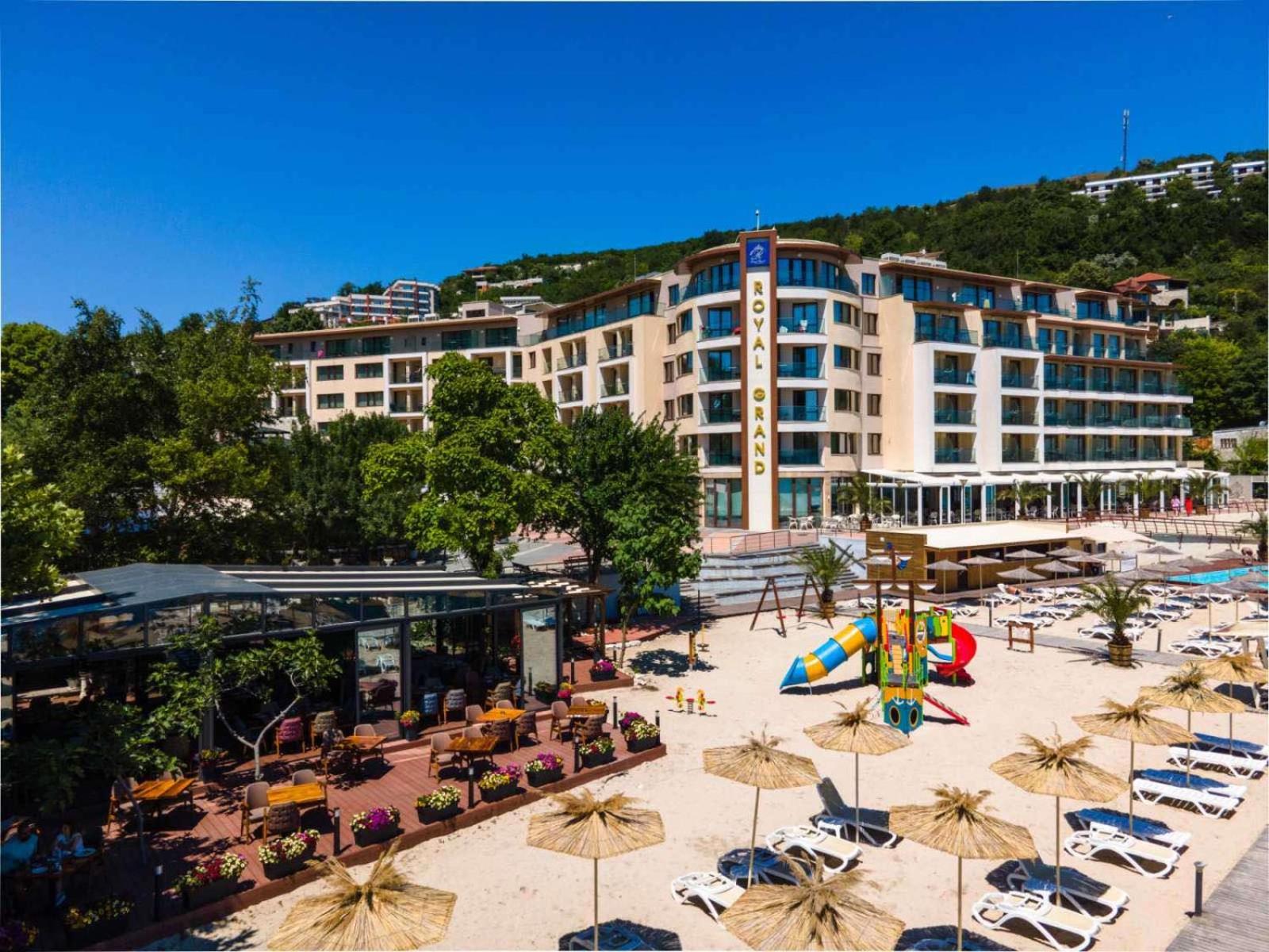 Royal Grand Hotel & Spa 51/58