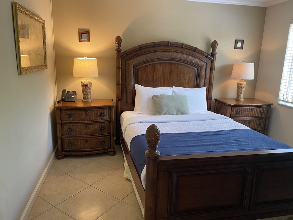 Casitas Coral Ridge formerly Estoril Paradise Inn 18/50