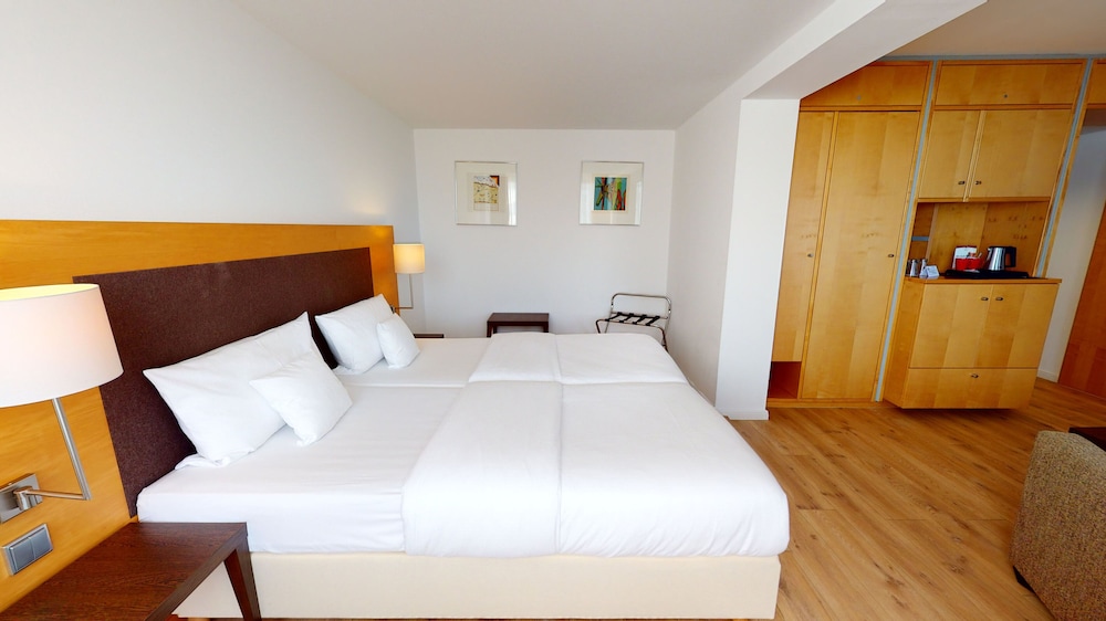 KONGRESSHOTEL POTSDAM AM TEMPLINER SEE 9/66