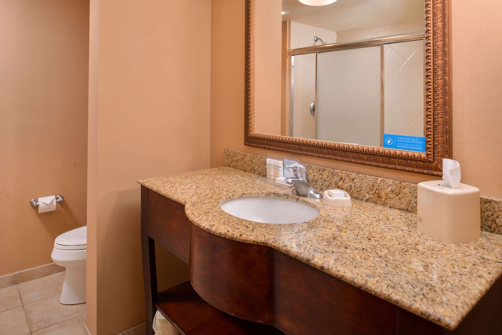 Hampton Inn York 17/48