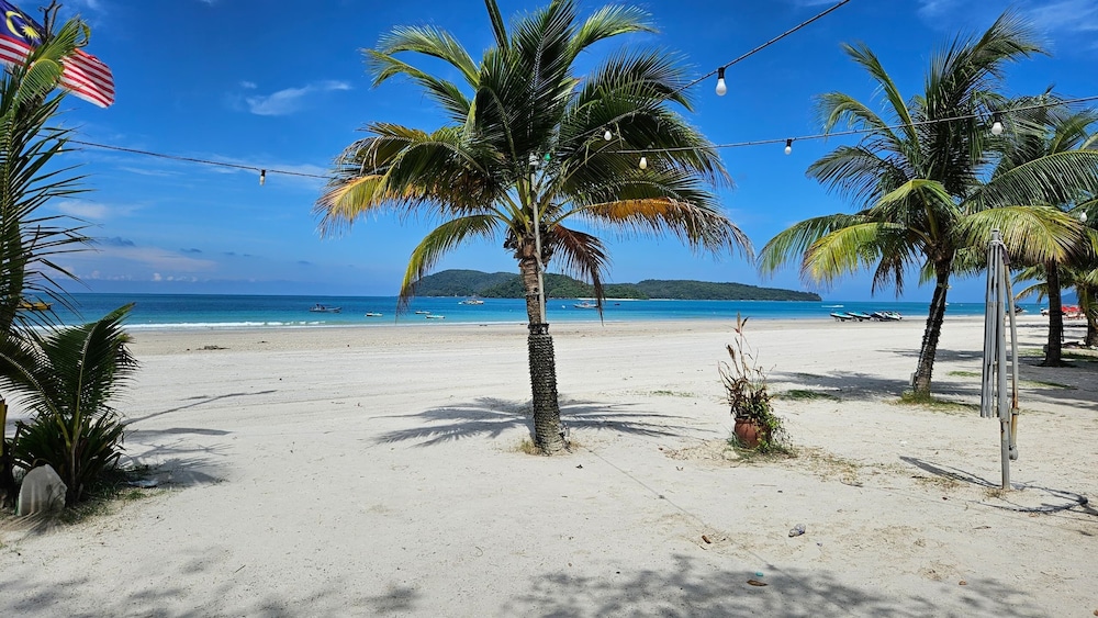 Cenang Plaza Beach Hotel 43/50