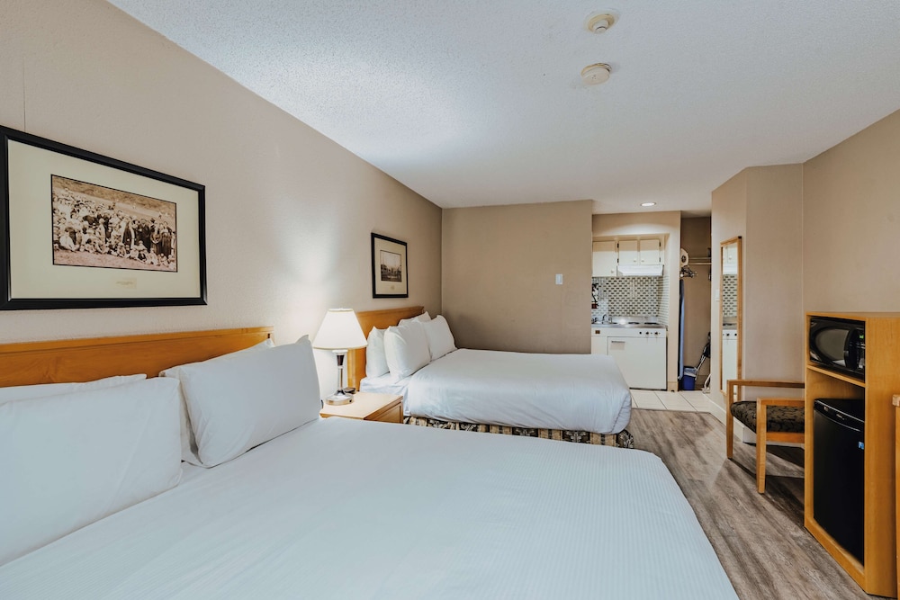 SureStay Plus by Best Western Coquitlam 8/50