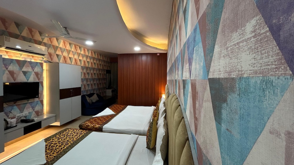 Hotel Sahu 30/49