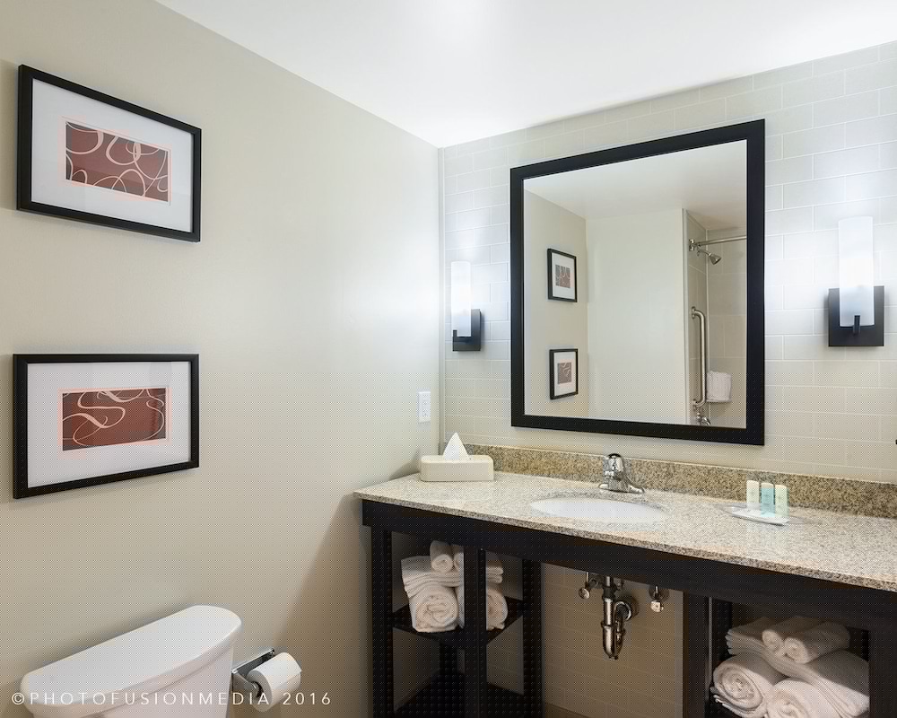 Comfort Suites DuBois Country Club 40/51