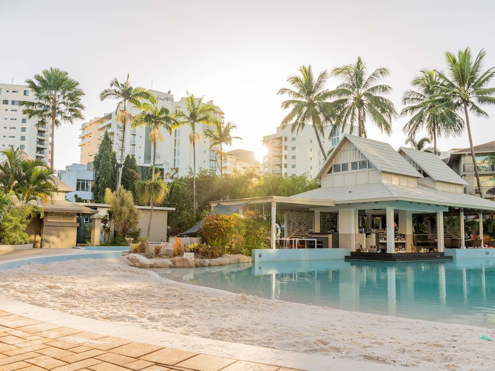 Novotel Cairns Oasis Resort in CAIRNS