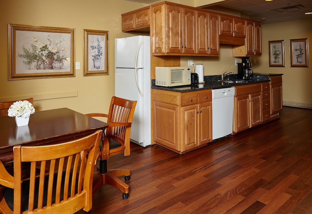 Ocean Inn and Suites 49/72