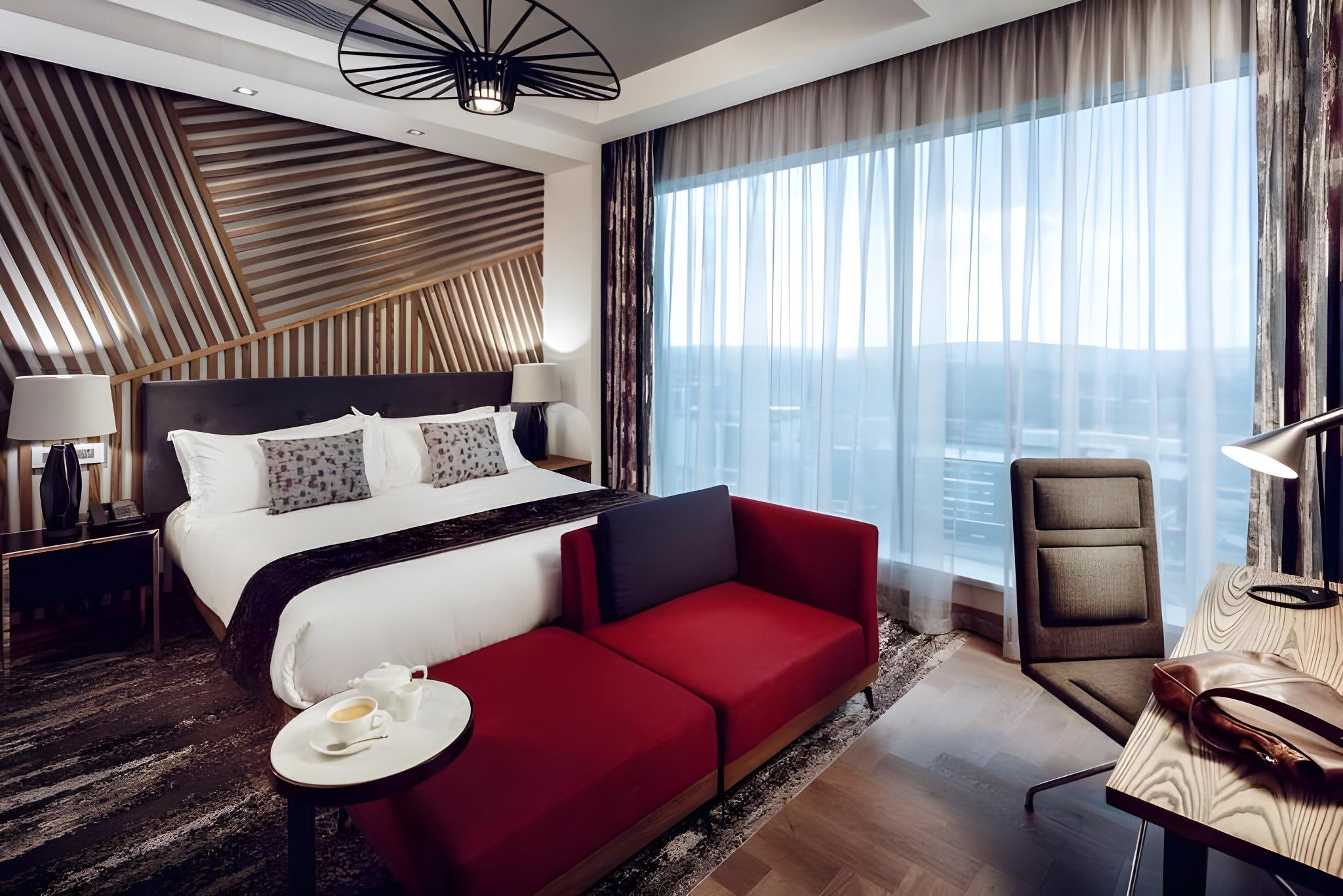 Zenith Suite