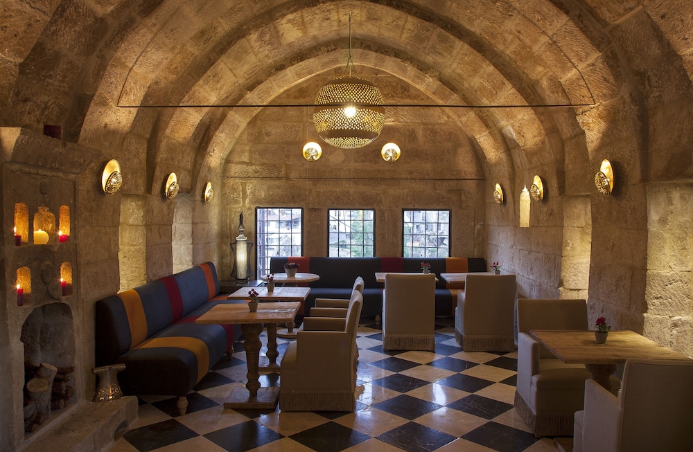 Hezen Cave Hotel 39/50