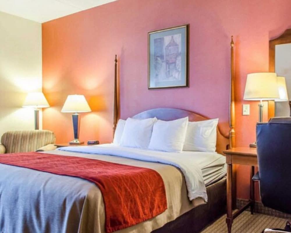 Comfort Inn and Suites York, PA 15/44