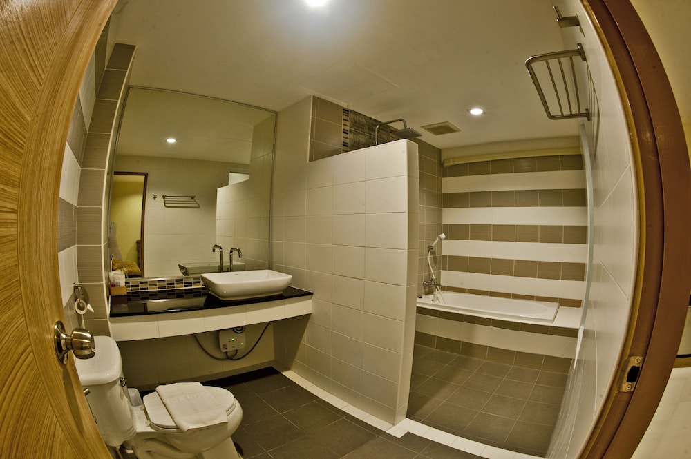 Omg Hotel 57/58