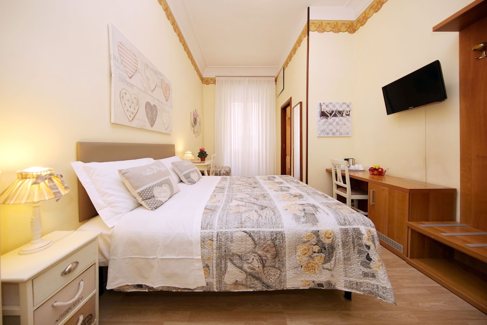 Tibullo Guesthouse 34/72