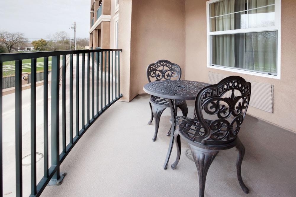HOLIDAY INN EXPRESS WINDSOR SONOMA WINE COUNTRY 29/50