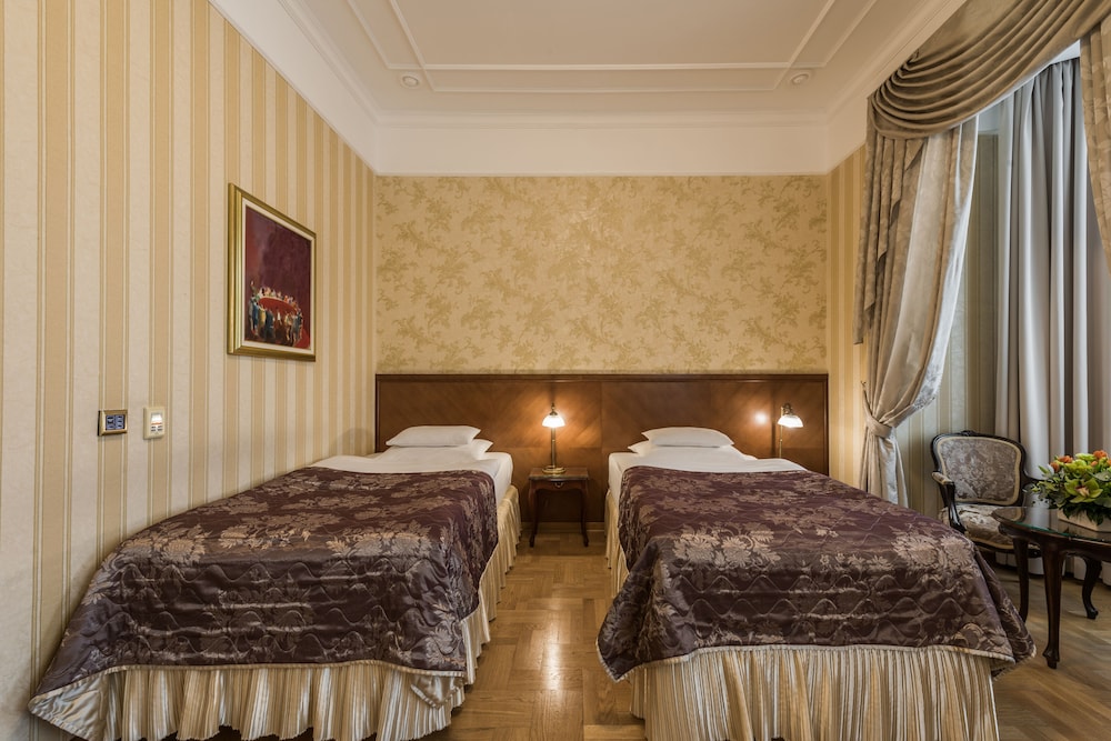 STANDARD, TWIN BEDS