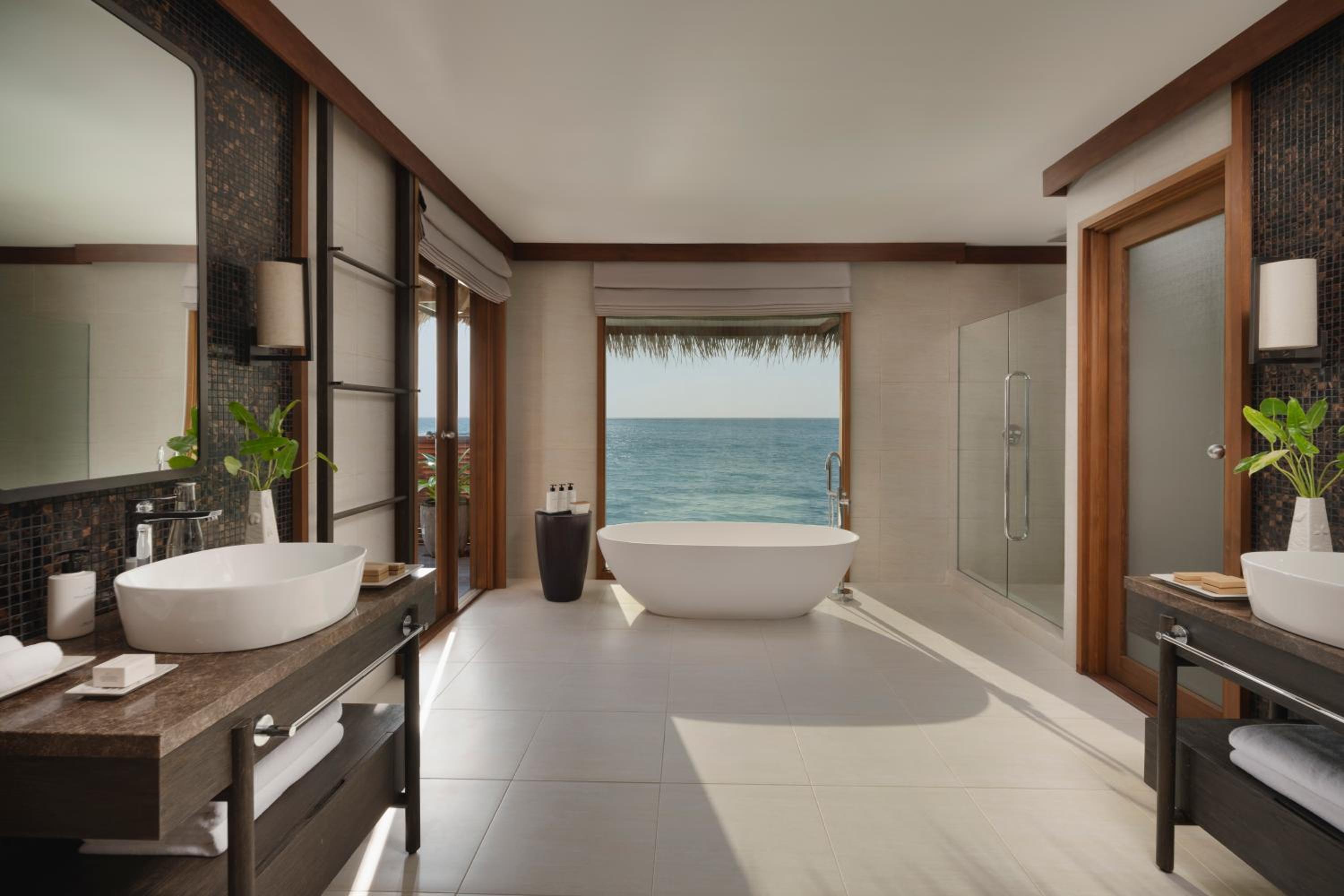 Water Villa, Deluxe, with Pool، Conrad Maldives Rangali Island 2/3