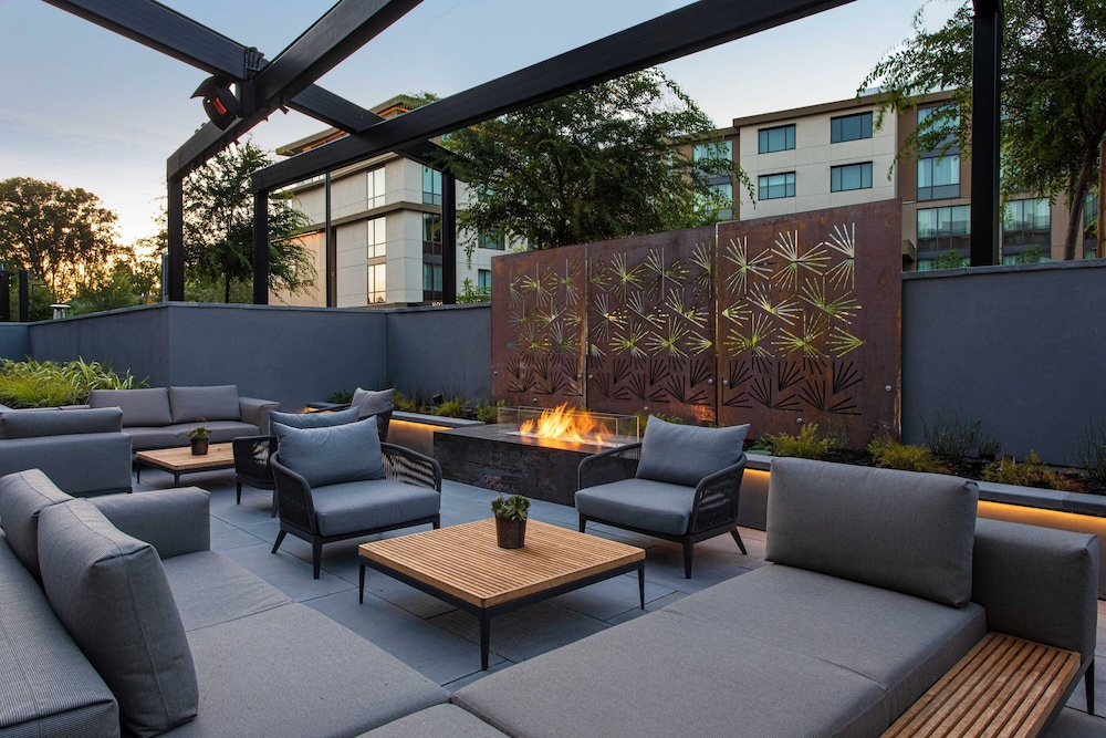 AC Hotel by Marriott Palo Alto 33/43