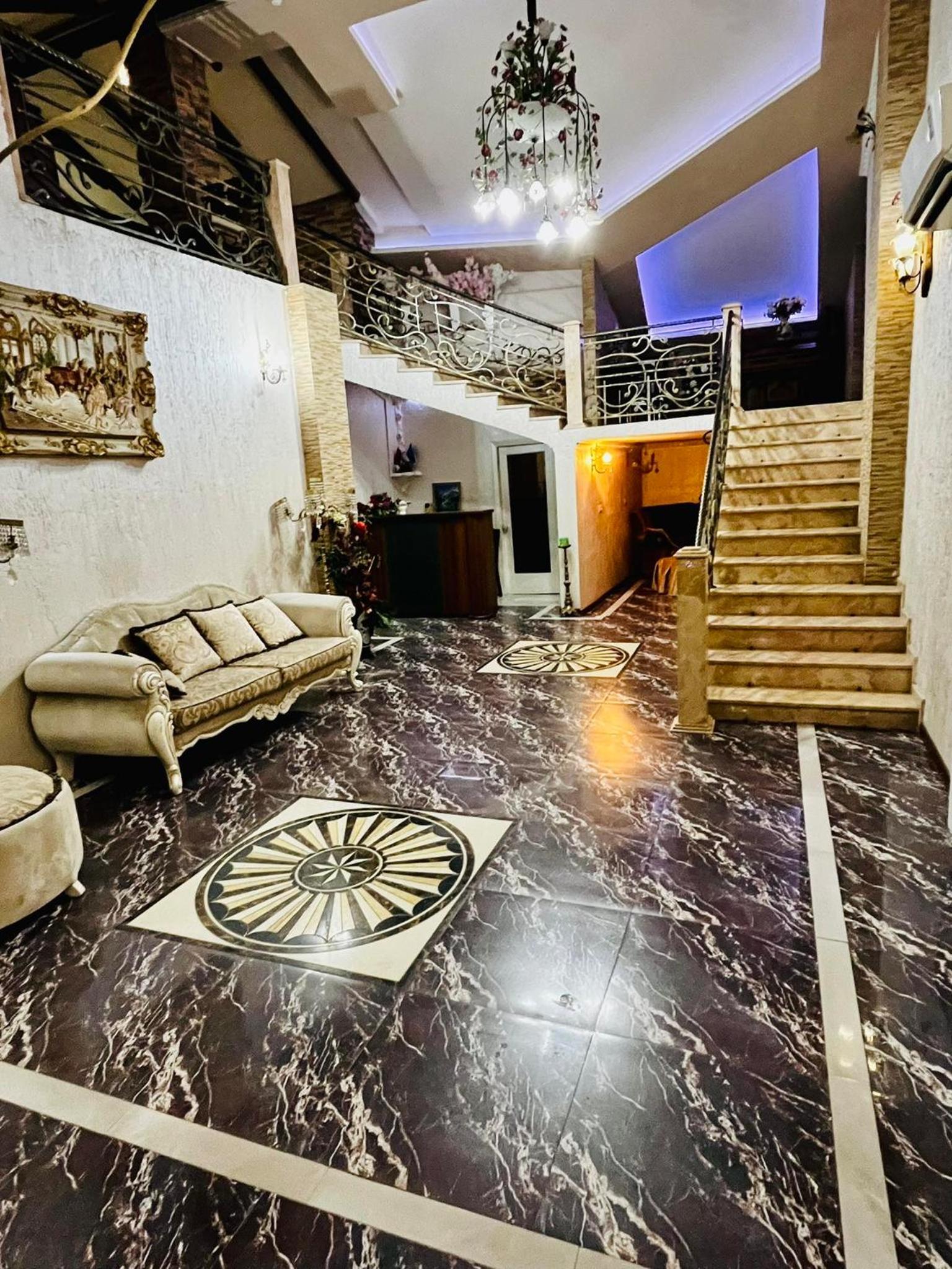 Lux Palace Hotel 7/50