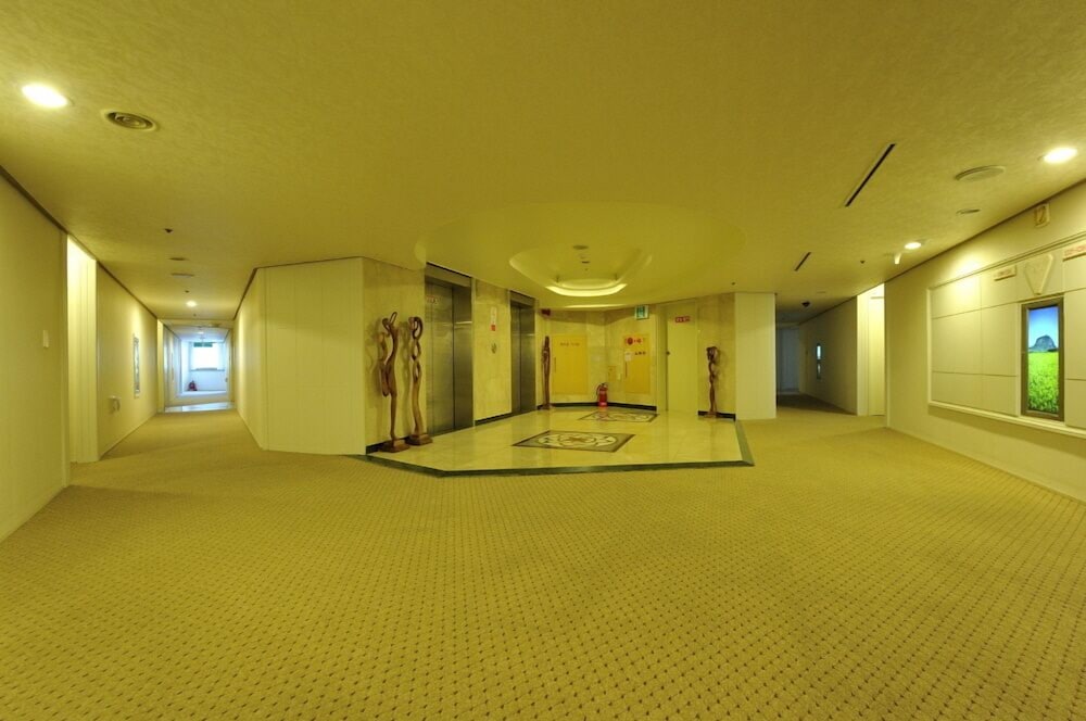 Jeju Pacific Hotel 25/32