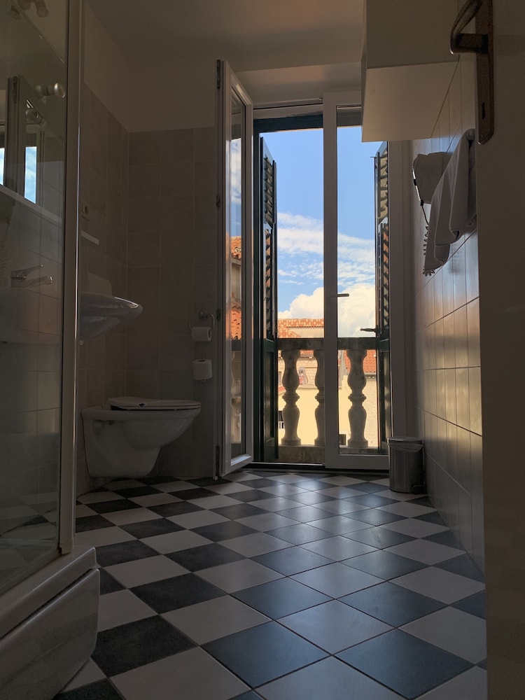Slavija Culture Heritage Hotel 52/80