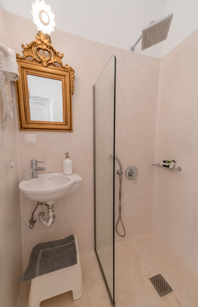 Aria Villa 46/50