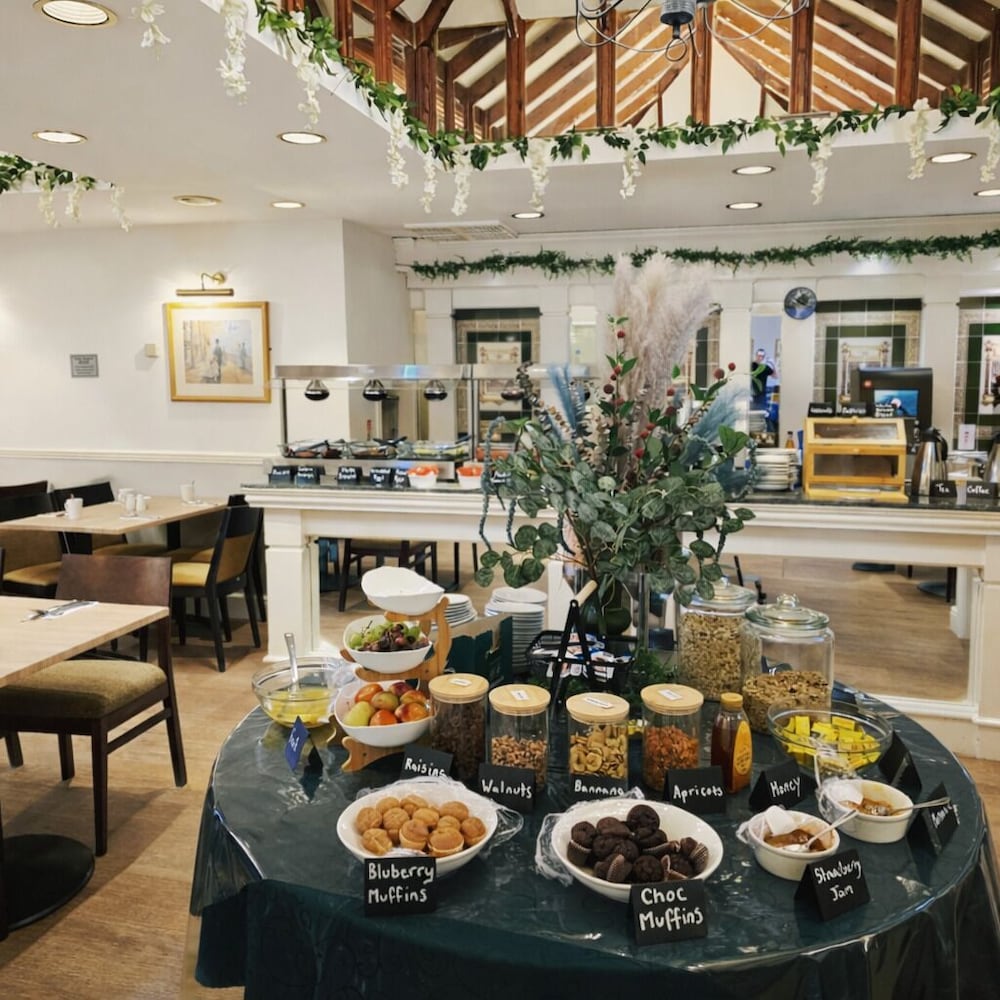 The County Hotel 42/62