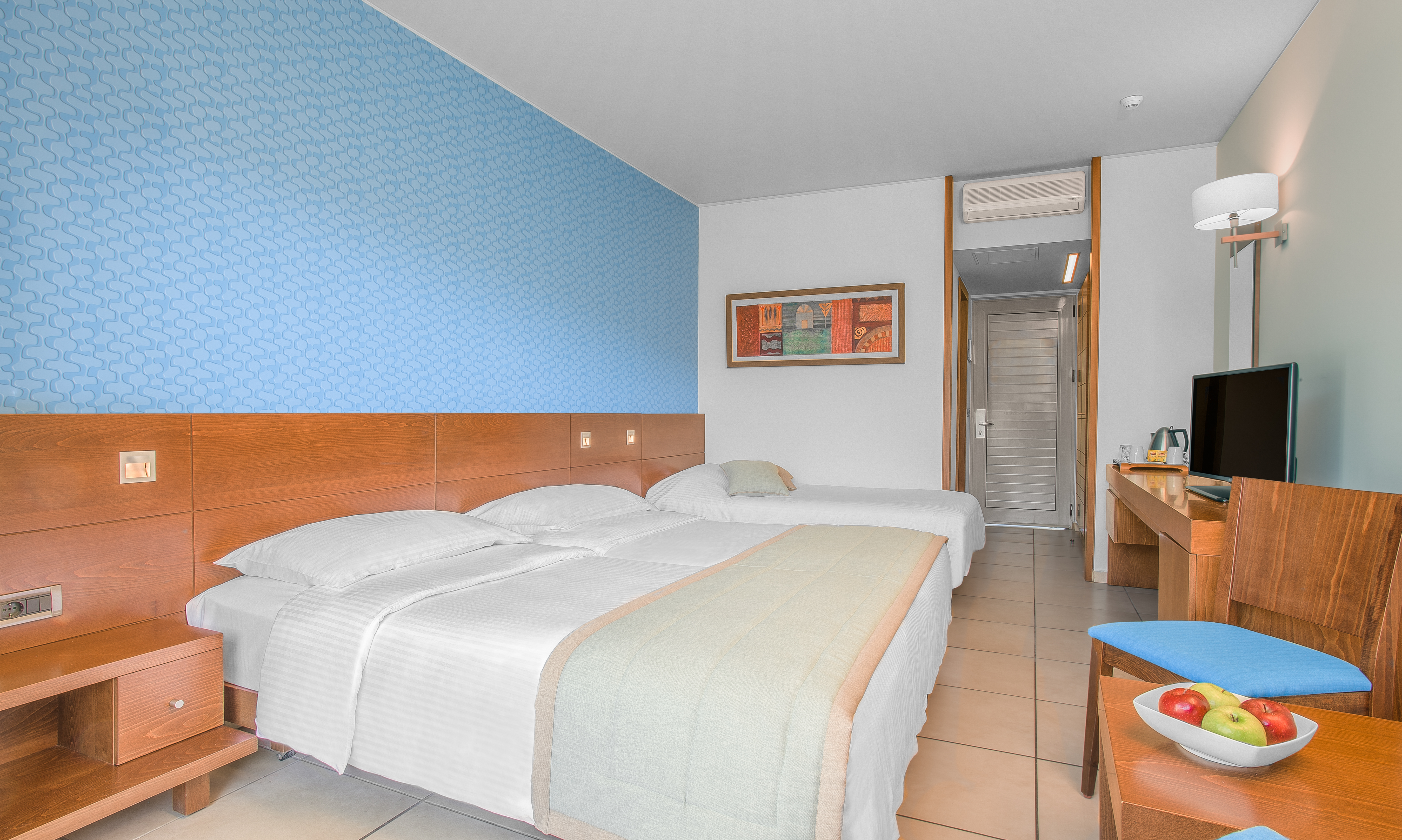 Room, Double or Twin Bed, Partial Sea View