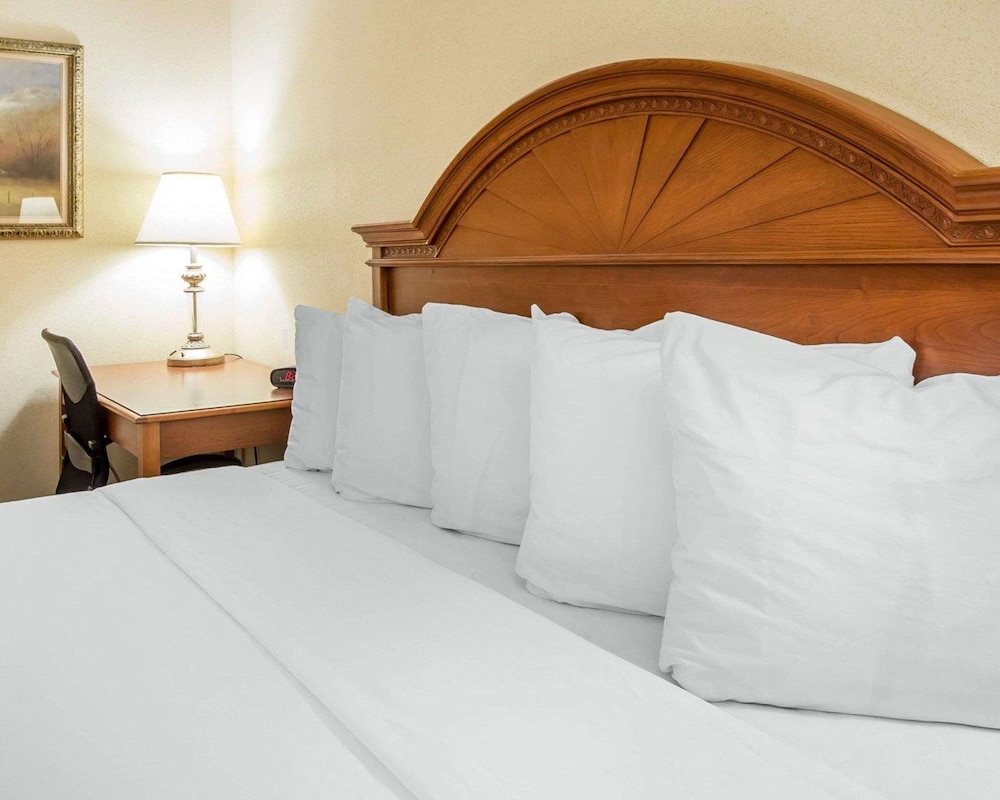 Quality Inn Carrollton Medical Center 14/38