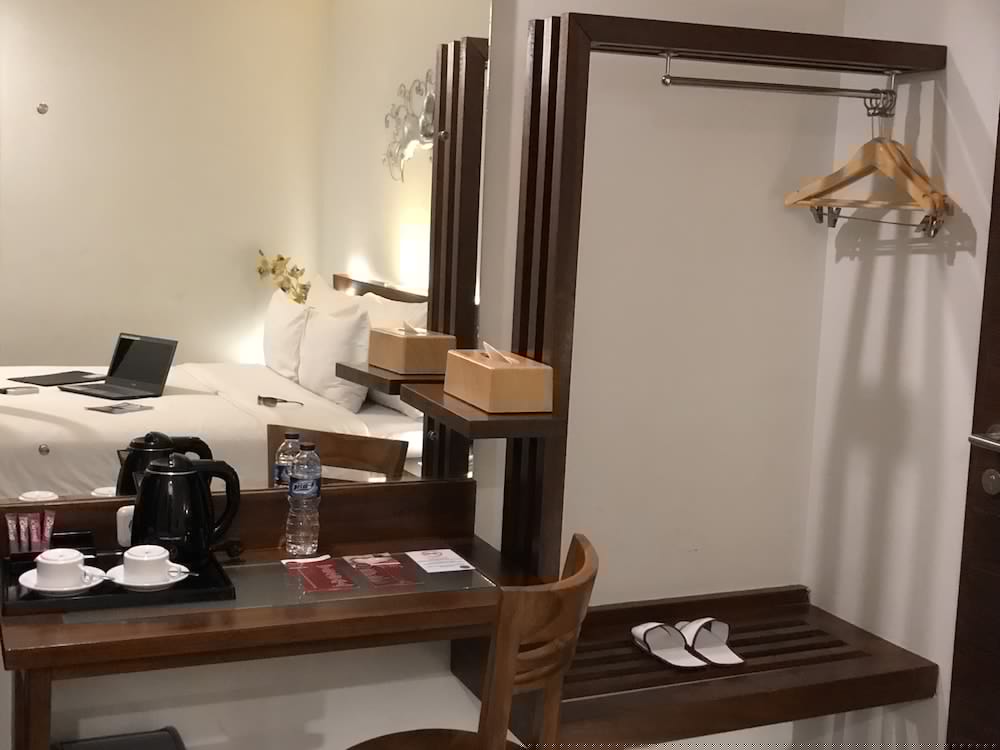 Burza Hotel 30/33