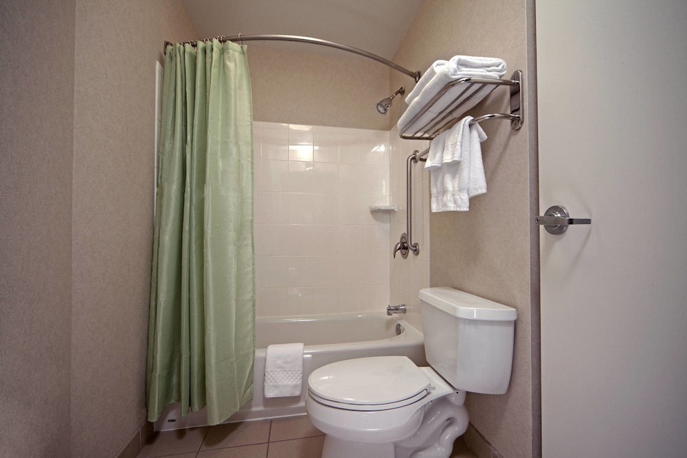SPRINGHILL SUITES MARRIOTT BALTIMORE DOWNTOWN/INNER HARBOR 13/36
