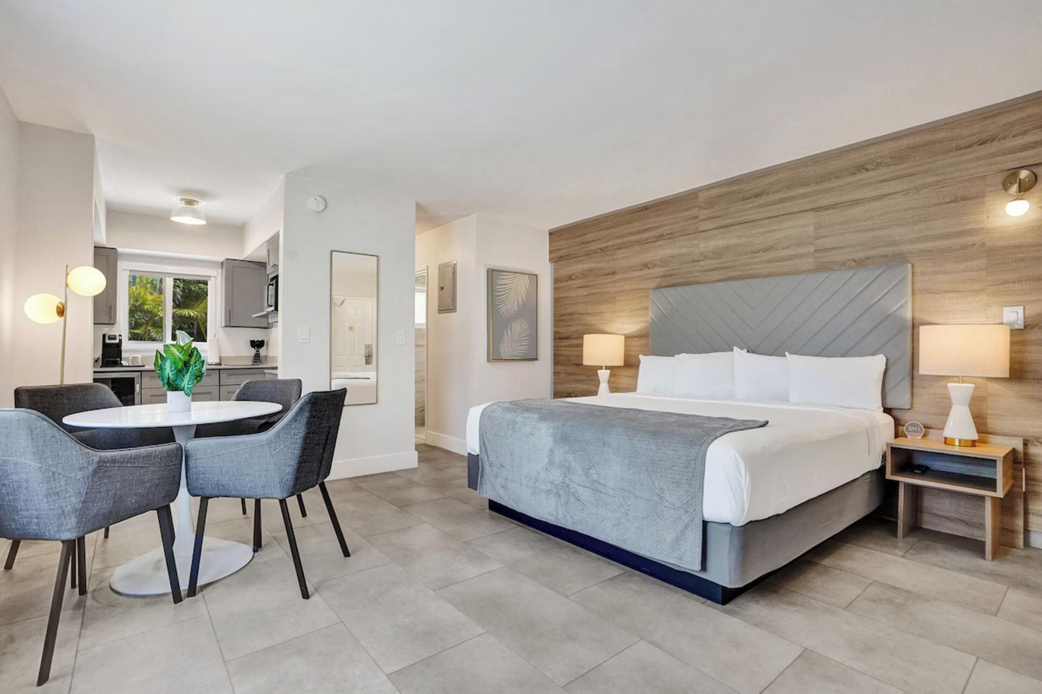 غرفة بغرفتي نوم، The Garden Hotel and Resort 2/2