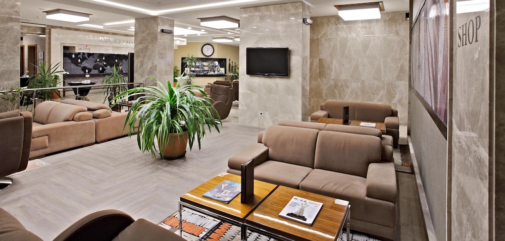 Selcuk Hotel Sems I Tebrizi 71/93