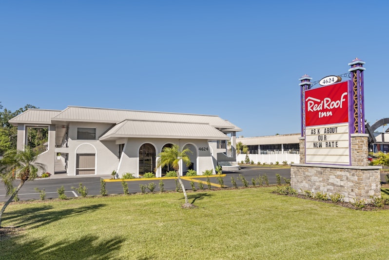 Red Roof Inn Kissimmee, FL 32/37