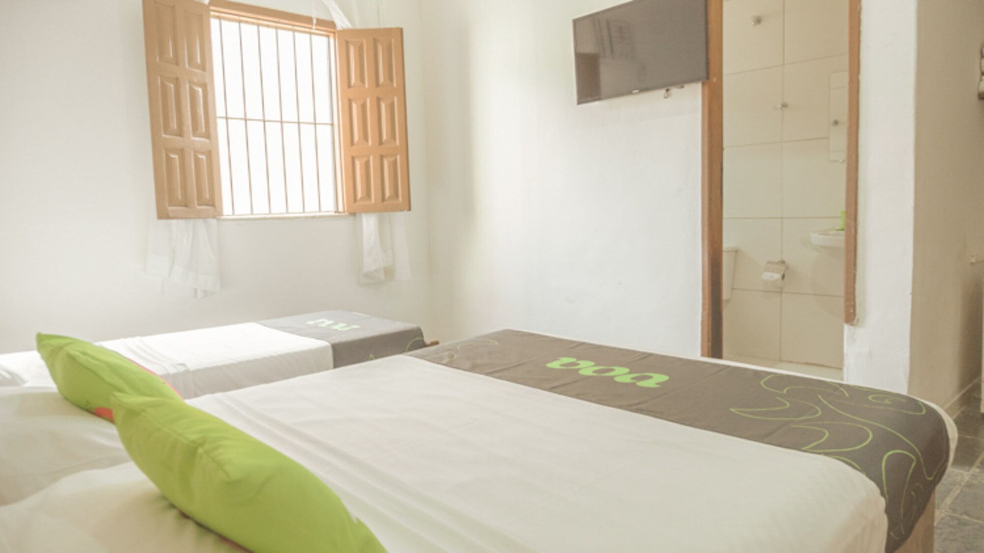 Family, 1 Double and 4 Single Beds