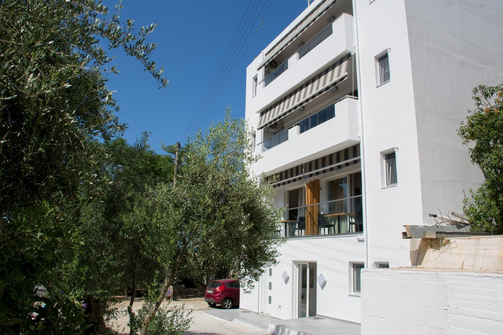 Semes Luxury Apts By Estia 2/20